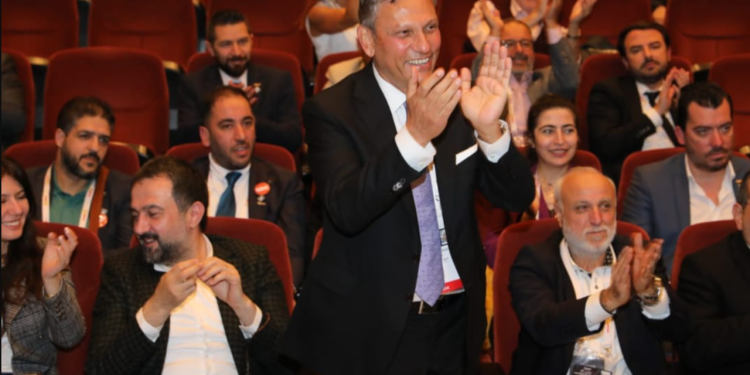 TÜRSAB seçimleri: Bakan Ersoy'un desteklediği adaylar yenildi, Bağlıkaya yeniden başkan