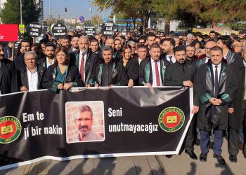 Tahir Elçi anılıyor: Diyarbakır Adliyesi'nden Dört Ayaklı Minare'ye yürüyüş düzenleniyor
