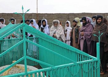 Taliban, örgütün kurucusu Molla Ömer'in gizli tutulan mezar yerini açıkladı