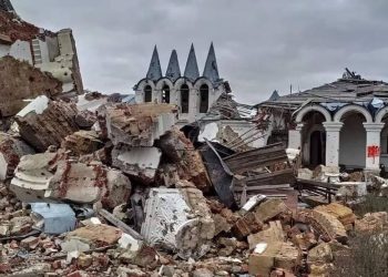 Ukrayna’da 160 yıllık manastır, saldırılarda ağır hasar gördü