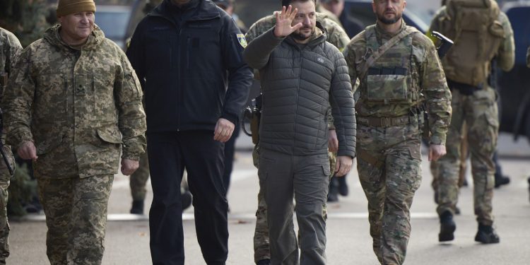 Zelensky işgalden kurtarılan Herson’da: Sırada neresi var; Moskova değil