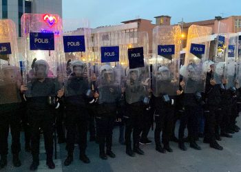 ‘Pençe Kılıç Hava Harekatı’ protestosuna polis müdahalesi: 47 gözaltı