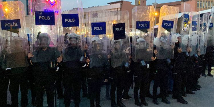 ‘Pençe Kılıç Hava Harekatı’ protestosuna polis müdahalesi: 47 gözaltı