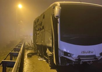 Diyarbakır’da Polis Minibüsünün Geçişi Sırasında Patlama