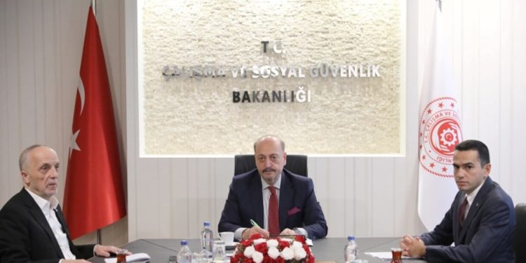 Asgari Ücret Sadece Açlık Sınırında mı Olacak?