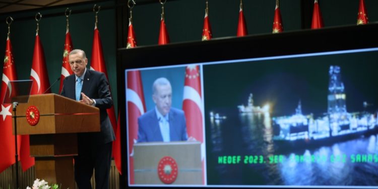 “Karadeniz’de Gaz Rezervi 710 Milyar Metreküpe Ulaştı”