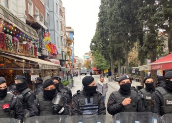 Polis HDP’nin Kadıköy’deki Eylemine Müdahale Etti En Az 30 Kişi Gözaltına Alındı