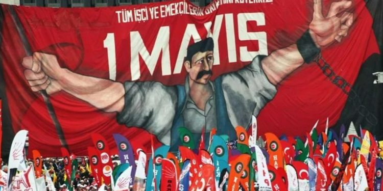 1 Mayıs Marşı'nın yazarı ve bestecisi hayatını kaybetti: Marşın doğuş öyküsünü Ünsal Ünlü anlattı