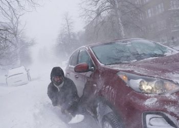 ABD ‘nesilde bir görülebilecek’ Eliott kar fırtınasının etkisinde: En az 17 can kaybı