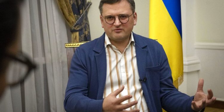 Ukrayna Dışişleri Bakanı: Şubatta ‘barış zirvesi’ düzenlemeyi amaçlıyoruz