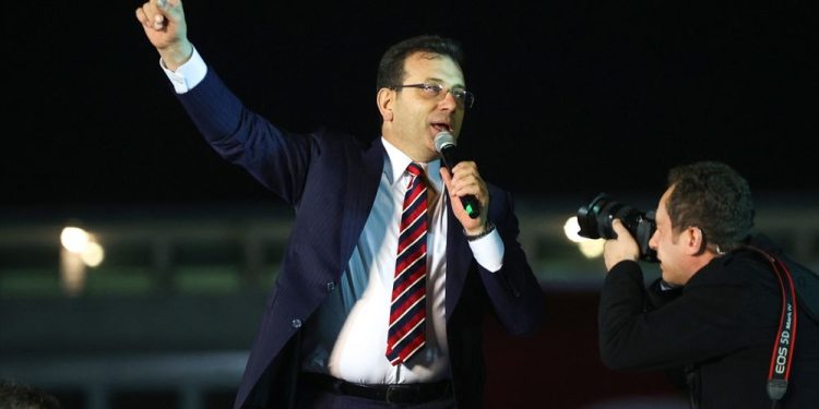 Altı muhalif parti, İmamoğlu’na destek için Saraçhane’de toplanıyor | Canlı blog