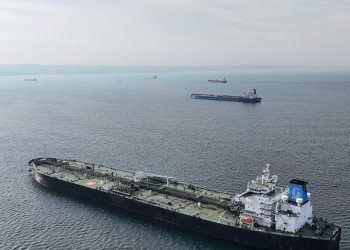 Petrol gemilerinin Boğazlardan geçişine neden izin verilmiyor?