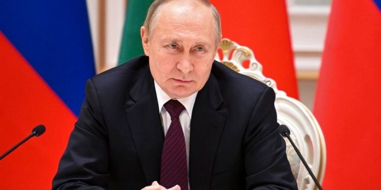 Putin FSB’ye sınırlarda ve toplum içinde kontrolün arttırılması talimatı verdi