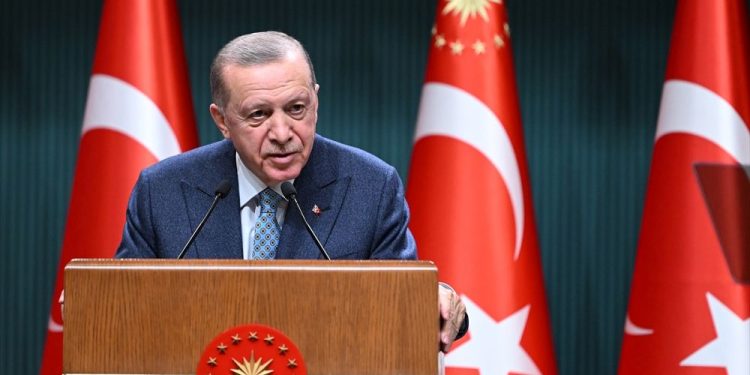 Erdoğan’dan EYT açıklaması: Yeni düzenleme ile 2 milyon 250 bin kişi emekli olacak