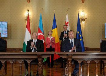 AB, Karadeniz’in altına döşeyeceği hatla Azerbaycan elektriğini Avrupa’ya taşıyacak