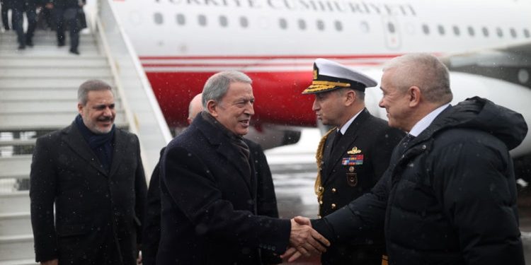 11 yıl sonra ilk resmi temas: Türkiye ve Suriye savunma bakanları Rusya'da aynı masada