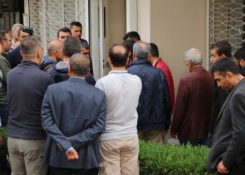 Polislerin darp ettiği siyasetçiler hakkında soruşturma