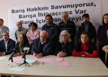 Barış Nöbeti’nde tutuklu gazetecilere özgürlük talebi