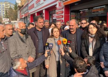 DBP önünde açıklama: Mücadeleden asla geri adım atmayacağız