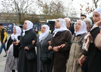 Kadıköy’de Adalet Nöbeti yürüyüşü: Tecrit son bulsun
