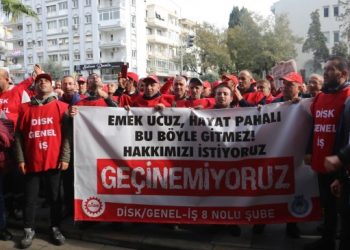 Karşıyaka Belediyesi’nde maaş protestosu