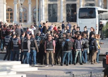 İzmir’de gözaltına alınanlar serbest bırakıldı