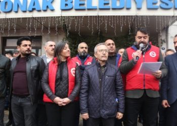 Konak ve Karabağlar belediyelerine grev kararı asıldı