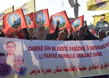 Rojava halkı Paris katliamına karşı ayakta
