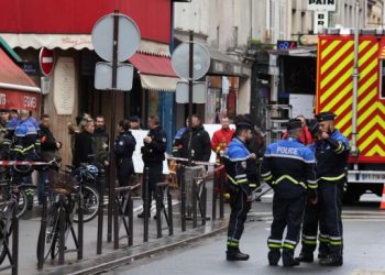 Fransa ikinci Paris katliamının da üstünü kapatmak istiyor!