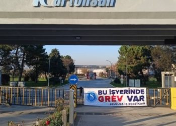 Kocaeli’de Kartonsan işçileri de greve çıktı