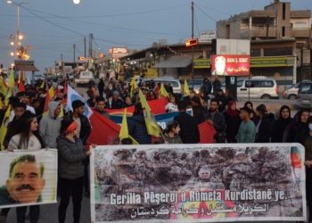 Girkê Legê’de tecride karşı meşaleli yürüyüş
