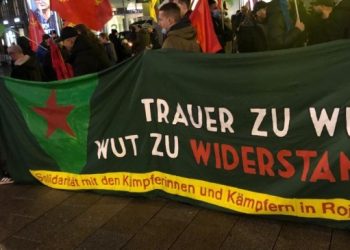 Kürtler Paris’teki katliama karşı alanlara çıktı