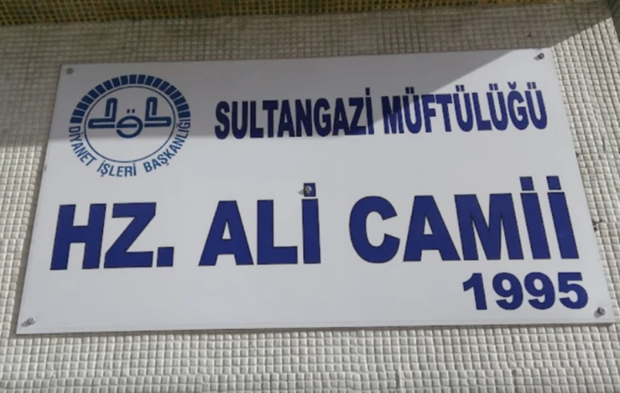 77 yaşındaki gönüllü müezzin ‘namazı yanlış kıldırıyor’ diyen cami cemaatini bıçakladı