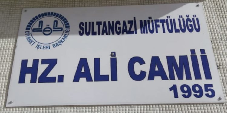 77 yaşındaki gönüllü müezzin ‘namazı yanlış kıldırıyor’ diyen cami cemaatini bıçakladı