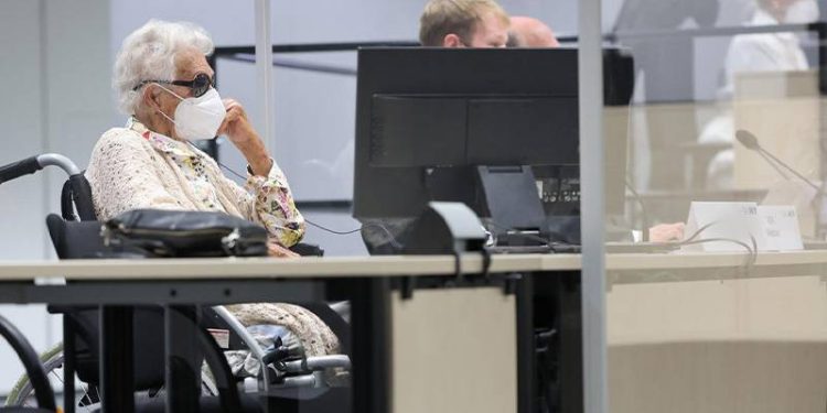 97 yaşındaki Nazi kampı sekreterine hapis cezası