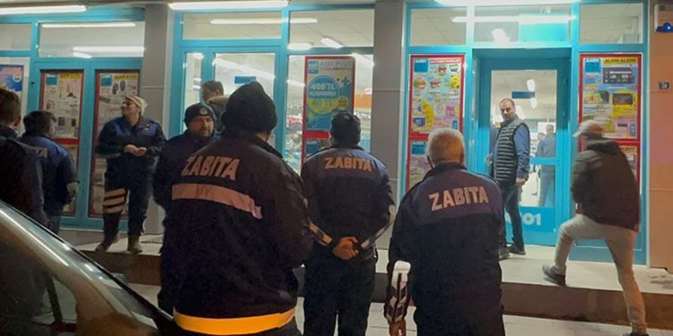 A101'in Ağrı'da beş şubesine mühür vuruldu