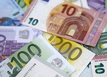 AB, kara para aklamasını zorlaştırmak için, nakit ödemeleri 10 bin euro ile sınırlayacak