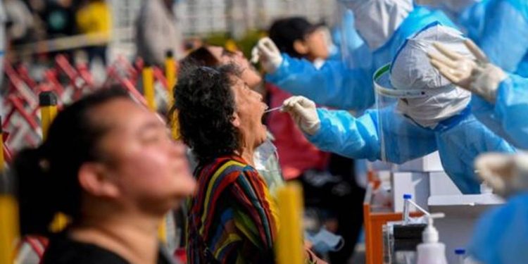 ABD, Çin'den gelen yolcular için Covid-19 testini zorunlu hale getiriyor