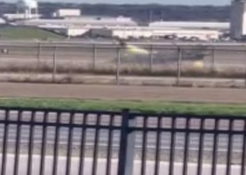 ABD’de F-35 savaş uçağı iniş sırasında düştü!