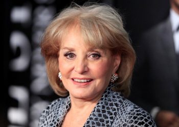 ABD'nin ilk kadın ana haber sunucusu Barbara Walters öldü