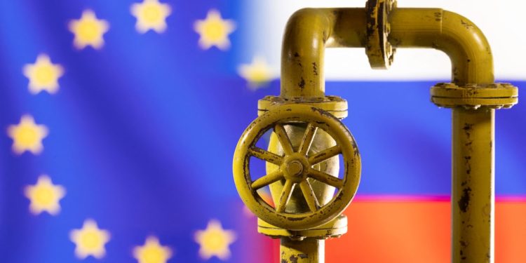 AB'nin Rusya'ya yönelik petrol yaptırımları yürürlüğe girdi