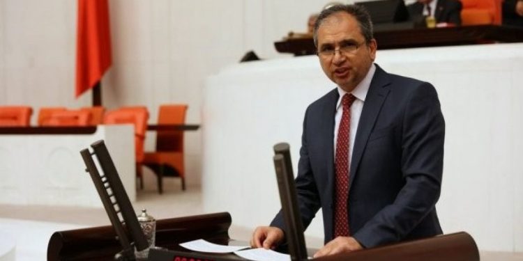 AKP'li Güneş: İmamoğlu'nun mağdurmuş gibi hareket etmesi yanlış