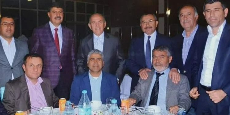 AKP'li isimlerle fotoğrafları ortaya çıkmıştı: Hakim talep etti, jet hızıyla engelleme kararı çıktı