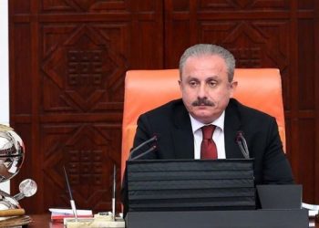 AKP’nin Anayasa teklifi Şentop’un imzasıyla Meclis’e sunuldu