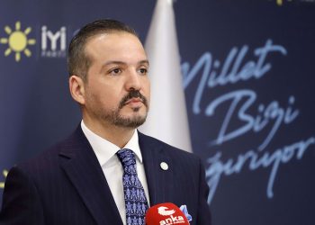 AKP’nin anayasa teklifine İYİ Parti’den ‘evet’ yanıtı