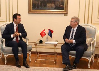 Avrupa Birliği'nin yasama organı Avrupa Parlamentosu'nun Türkiye Raportörü Nacho Sanchez Amor, İBB Başkanı Ekrem İmamoğlu'nun Yüksek Seçim Kurulu üyelerine hakaret ettiği iddiasıyla açılan davada 2 yıl 7 ay 15 gün hapis ve siyasi yasak cezası almasına tepki gösterdi.