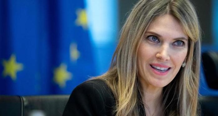 AP rüşvet skandalı: Başkan Yardımcısı Eva Kaili görevden alındı