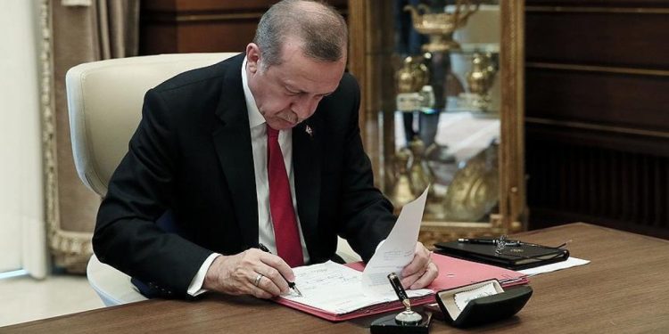 AYM, Erdoğan'ın bütçeye ödenek ekleme yetkisini iptal etti