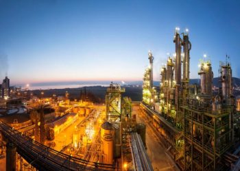 Aksa Akrilik haftada 4 gün mesai denemesi yapacak