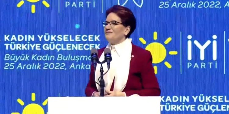 Akşener: Ahlak yoksunu güruhun sapkınca ahkam kesmelerine yol veriyorlar